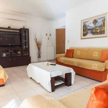 Scenic Balcony Apt In Vibrant Petralona Афины Экстерьер фото