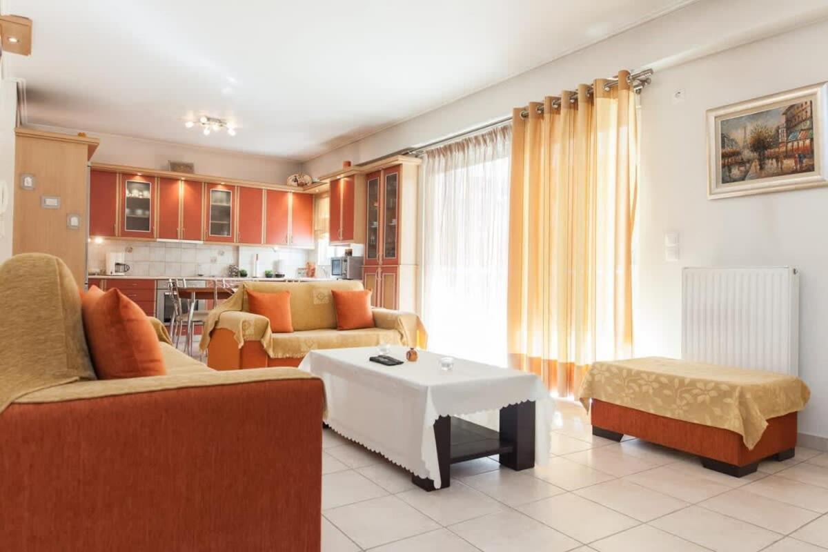 Scenic Balcony Apt In Vibrant Petralona Афины Экстерьер фото