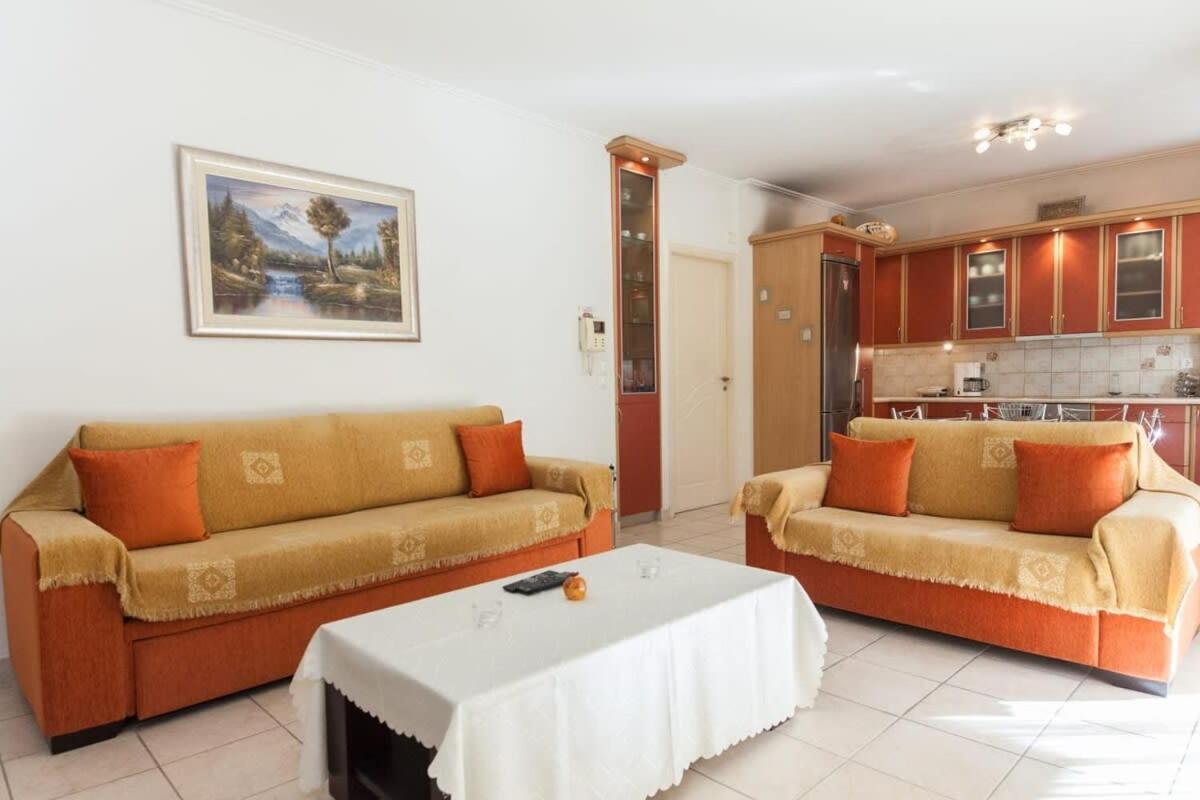 Scenic Balcony Apt In Vibrant Petralona Афины Экстерьер фото