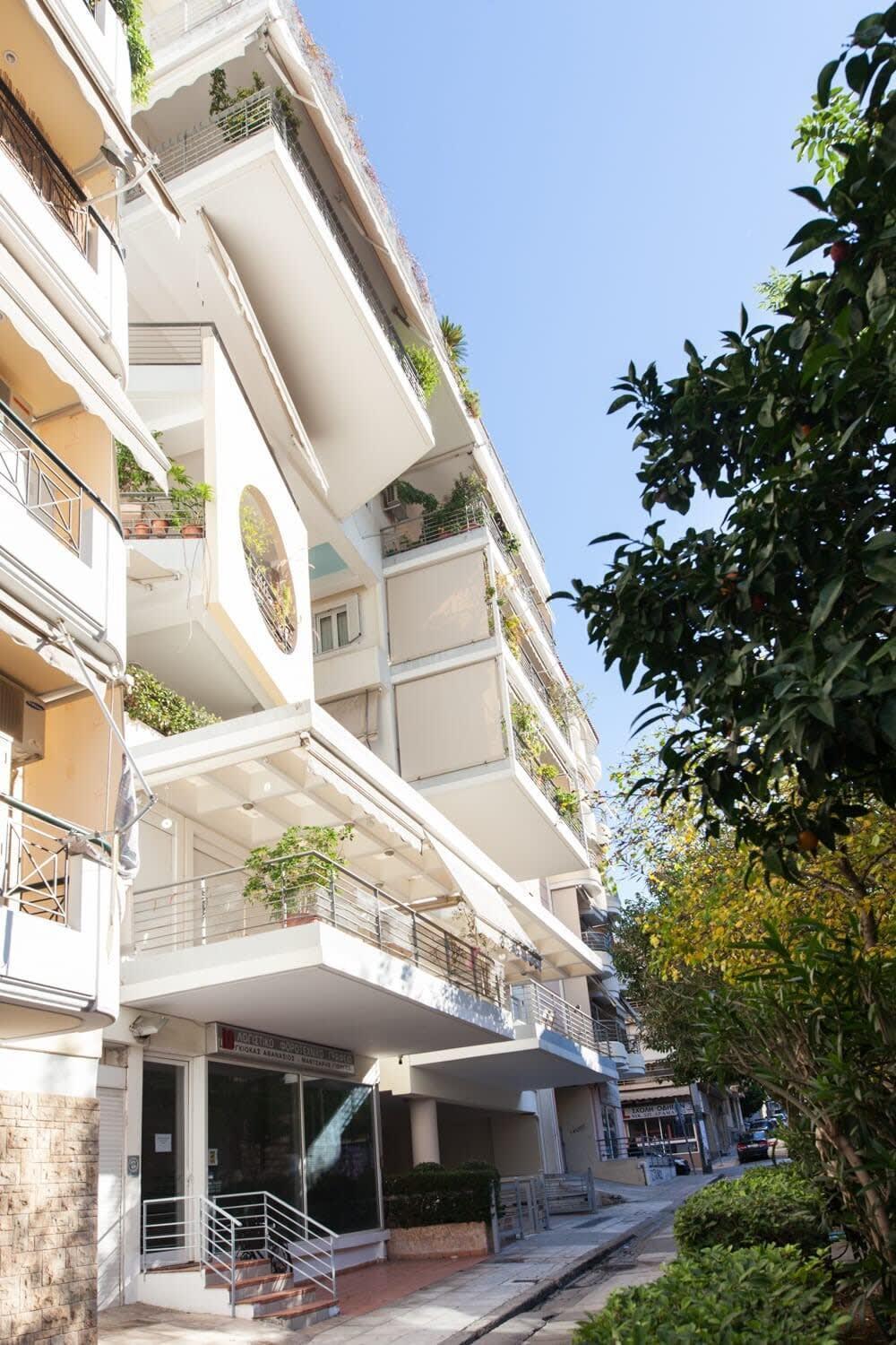 Scenic Balcony Apt In Vibrant Petralona Афины Экстерьер фото